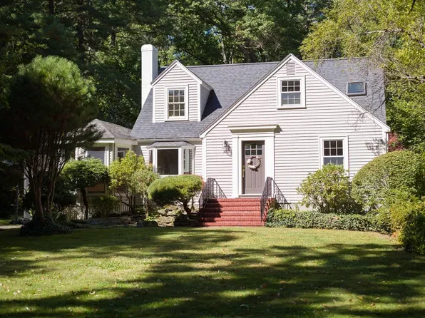 306 Merriam St, Weston, MA 02493