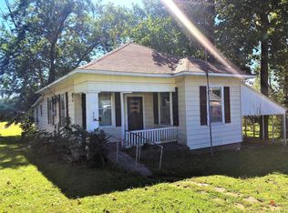 406 W 5th St, Mountain Grove, MO 65711