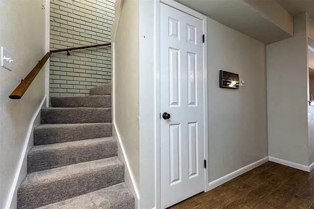 2118 Warnford Pl — Photo 28
