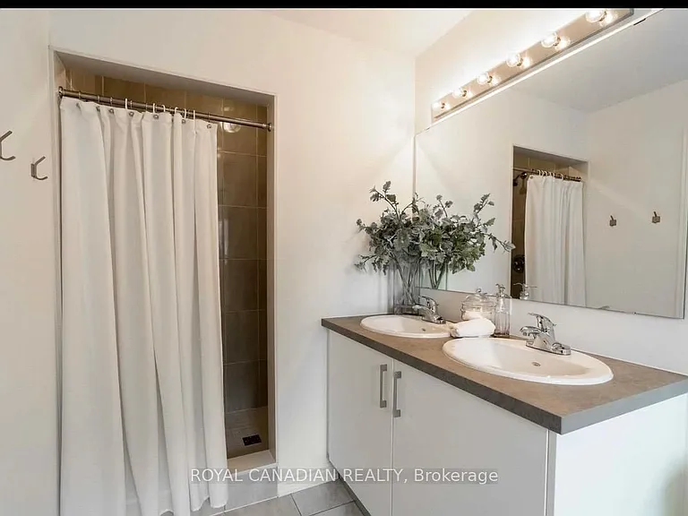 64 Lyle Dr — Photo 15