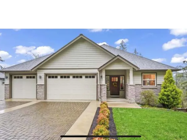 982 S 66th Pl, Springfield, OR 97478