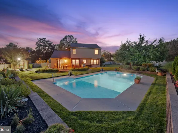 1 Quay Cir, Sewell, NJ 08080