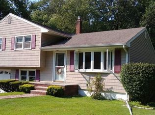 50 Sanford Dr, Randolph, NJ 07869
