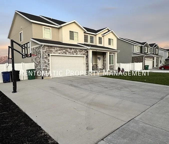 7523 S Wood Farms Dr — Photo 2