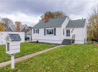 142 Cabot Rd, Rochester, NY 14626