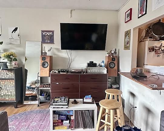 4th image of 20 Radcliffe Rd APT 408