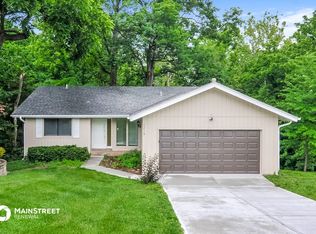 1219 Flagstone Ter, Lake Saint Louis, MO 63367