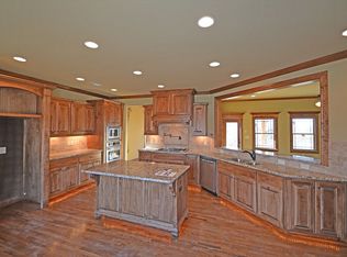 3305 NE Oaktrace Ave, Bentonville, AR 72712