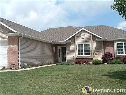 1112 Sycamore Ct photo 1
