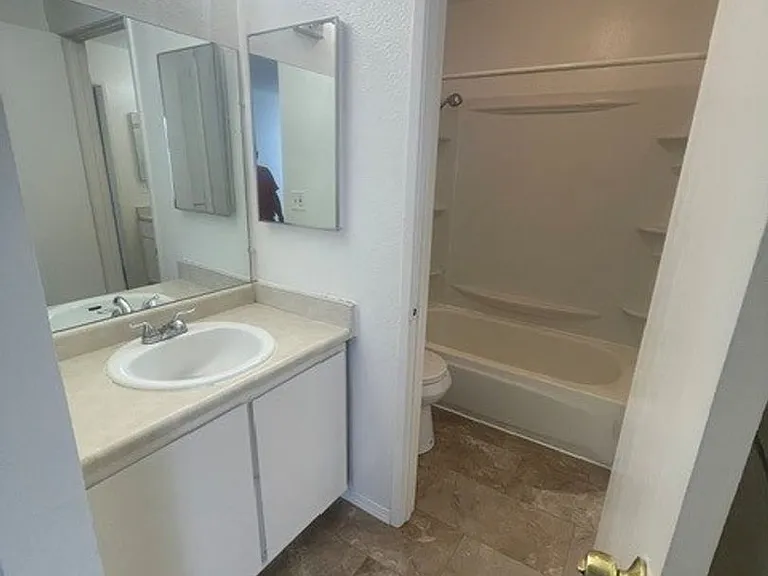 2281 Hurley Way — Photo 3