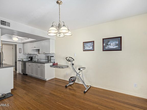 5th image of 8636 E GARFIELD Street