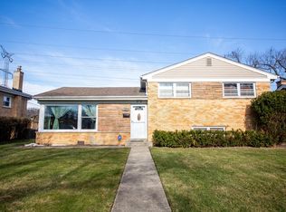 5714 Lyons St, Morton Grove, IL 60053