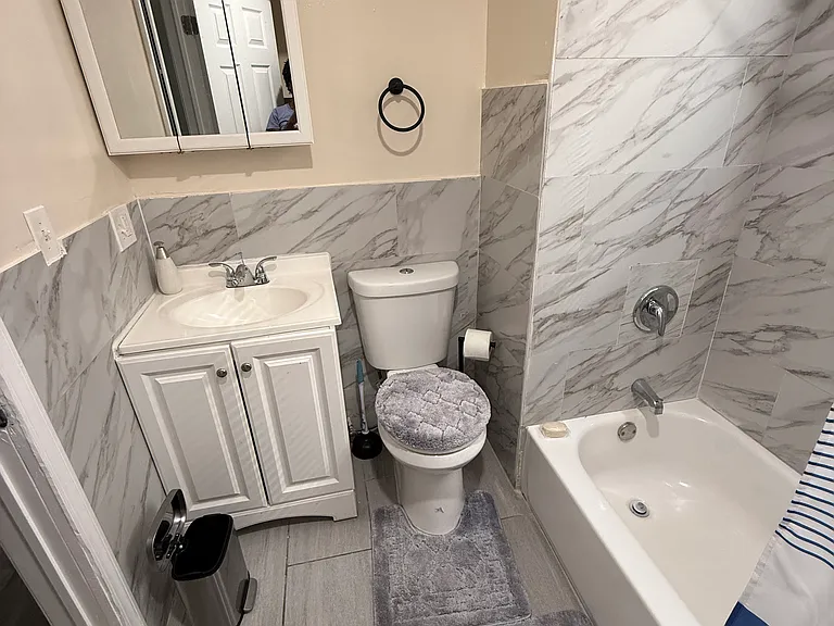 72 Seymour Ave #1 — Photo 15