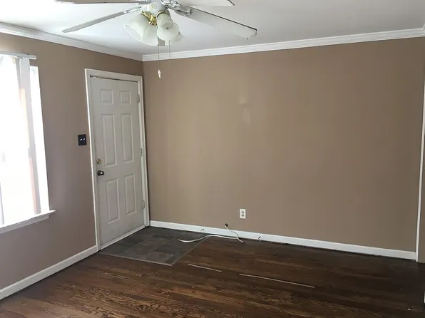 11035 Saint Kevin Ln, Saint Ann, MO 63074