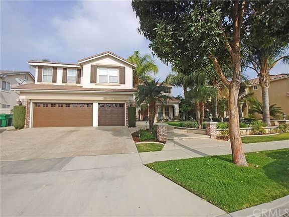 2nd image of 937 Hyde Park Ct