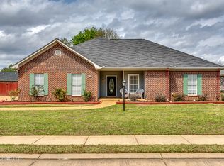 309 Kirkwood Dr, Clinton, MS 39056
