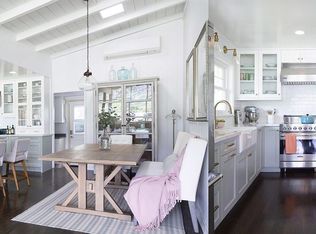 384 Puiwa Rd, Honolulu, HI 96817