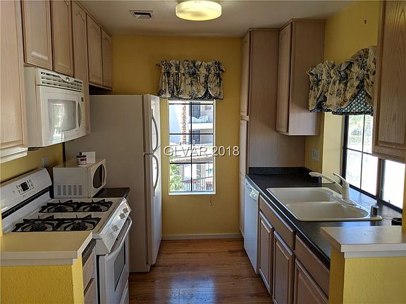 4th image of 4842 Nara Vista Way Unit 204