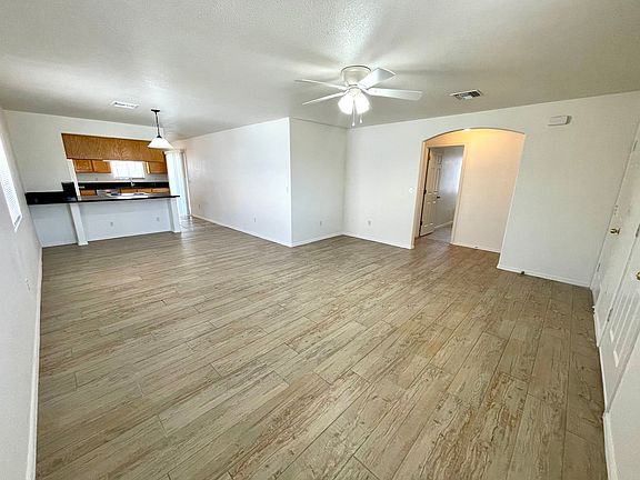 4th image of 3740 May St