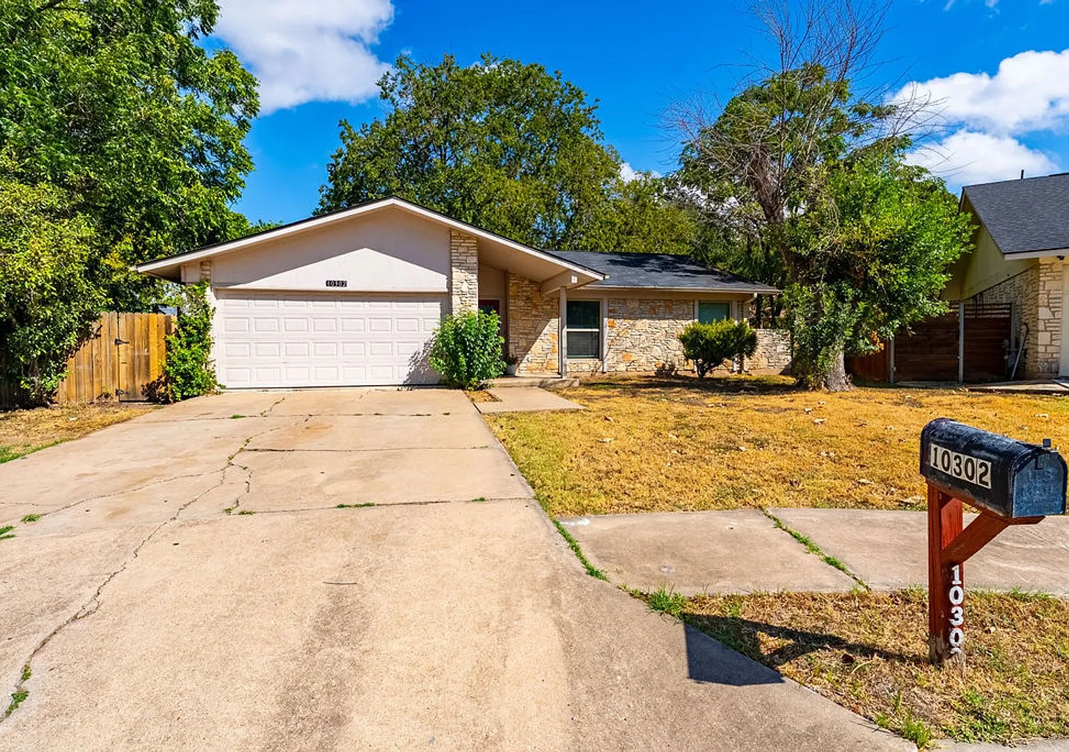 4 Bedroom, 2 Bathroom Home on Cul-de-sac in North Austin! — Photo 1