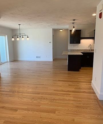 5th image of 100 Lebaron Blvd #12