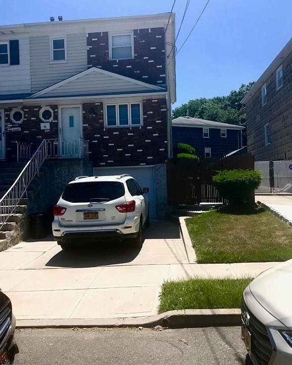 1st image of 118 East Broadway