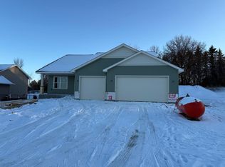 264 Dakota Ave, Roberts, WI 54023