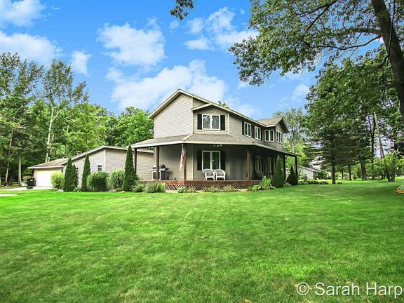 3rd image of 3652 England Dr