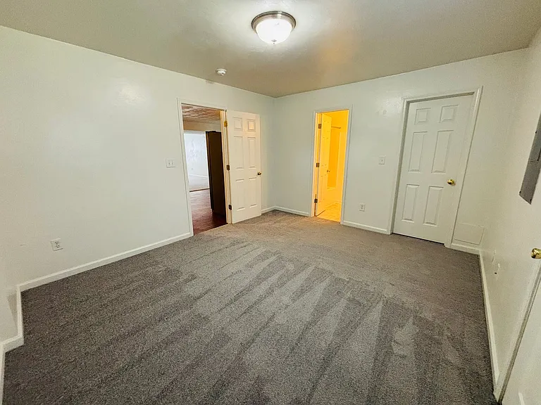 30 Salem Ln — Photo 8