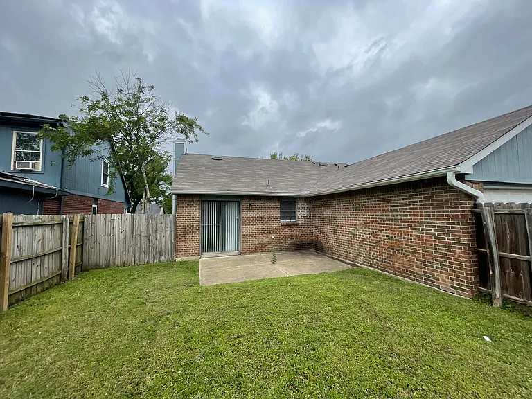 9415 Rutherglen Dr — Photo 18