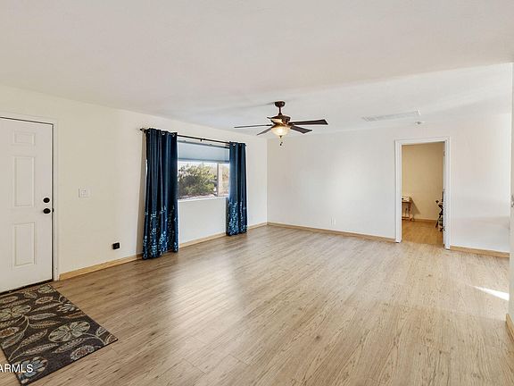 5th image of 349 N VALLEY Drive