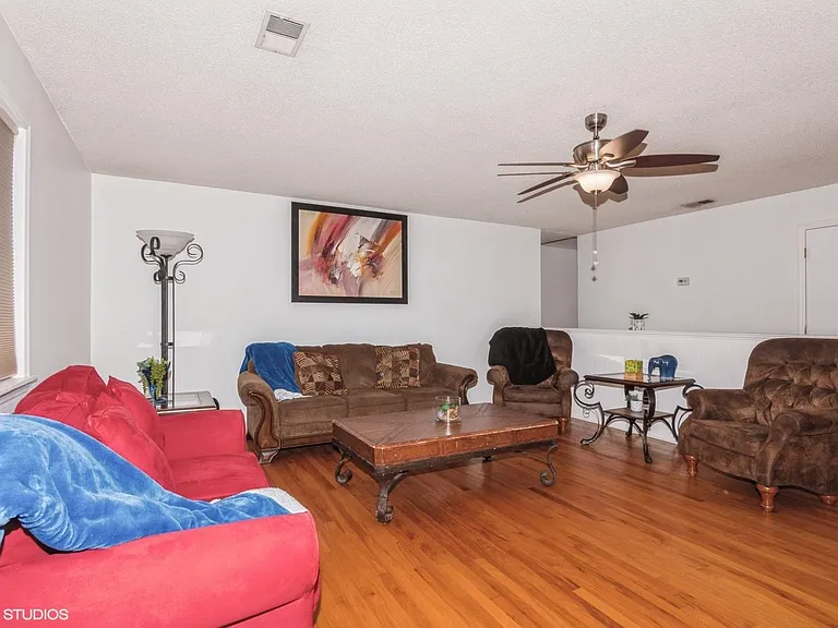 9938 Sandra Ln — Photo 13