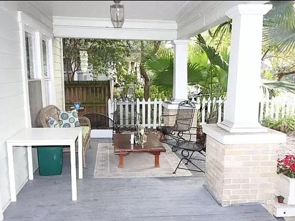Shared front porch