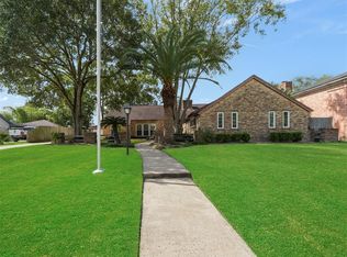 18618 Upper Bay Rd, Houston, TX 77058