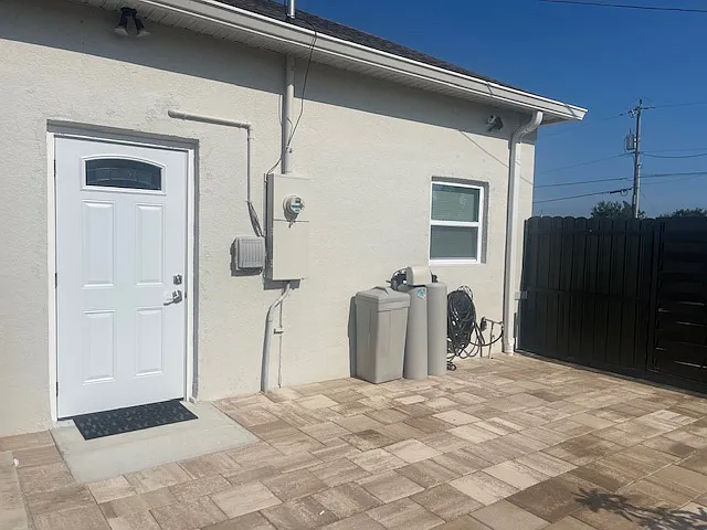 798 SW Abraham Ave #1 — Photo 15