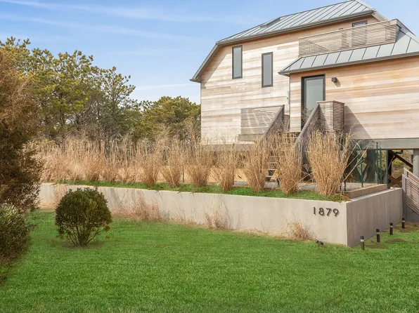 1879 Montauk Hwy, Amagansett, NY 11930