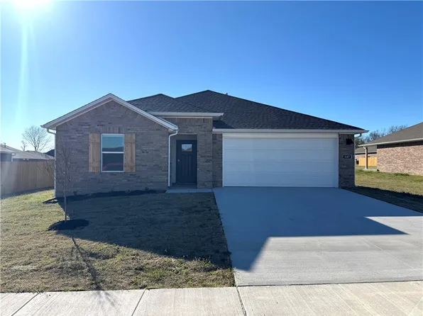 527 Colorado St, Farmington, AR 72730