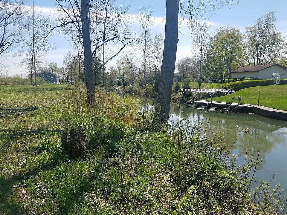 1st image of 886 Williams Dr