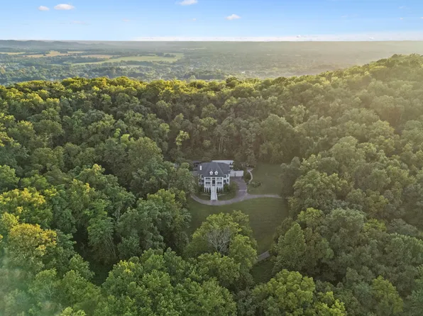 2183 S Berrys Chapel Rd, Franklin, TN 37069
