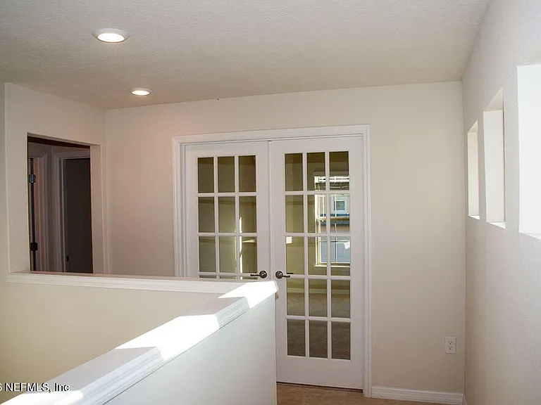 403A Orchard Pass Ave — Photo 2