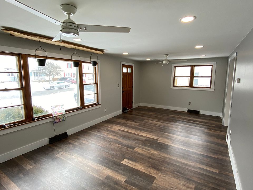 1st image of 286 Orchard Dr #1