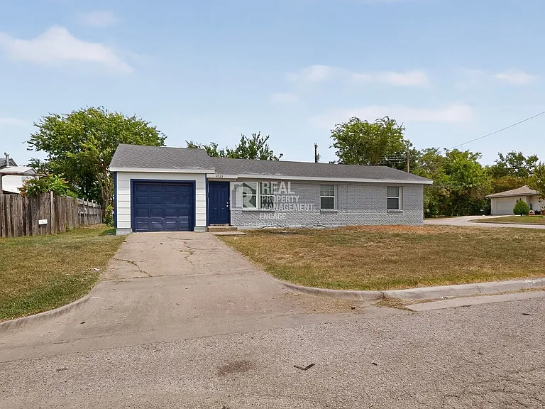 4525 Hunter St — Photo 5