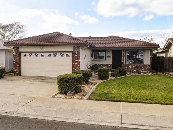1039 Downing Dr, Lodi, CA 95242