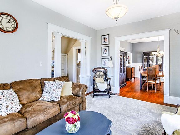 4th image of 1501 S Sheridan Ave