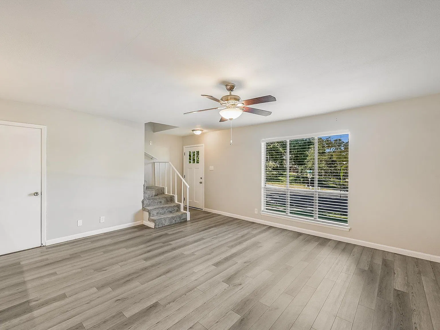 1813 Woodland Ave — Photo 3