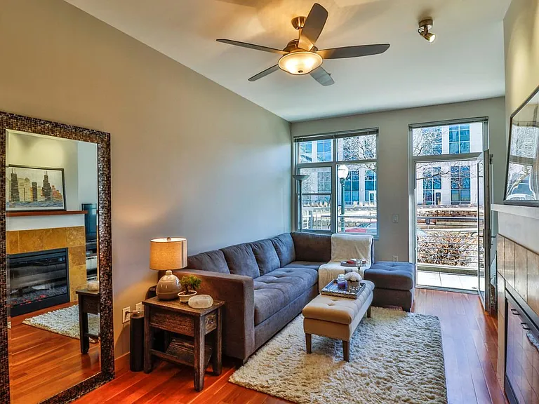 309 W Washington Ave #215 — Photo 3