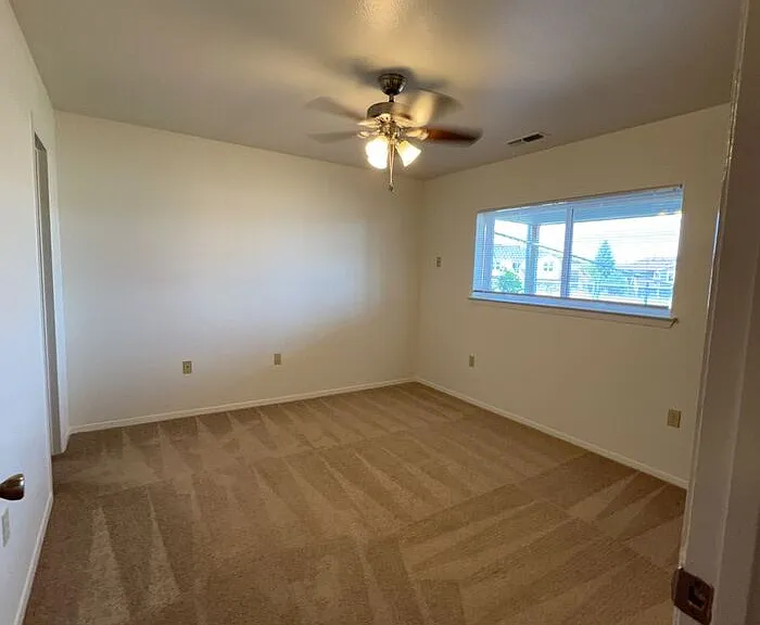 1192 Dakota Dr — Photo 5