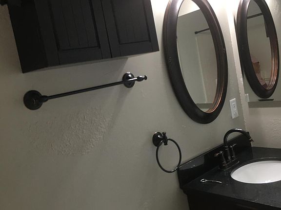 3rd image of 3927 Southpark Pl