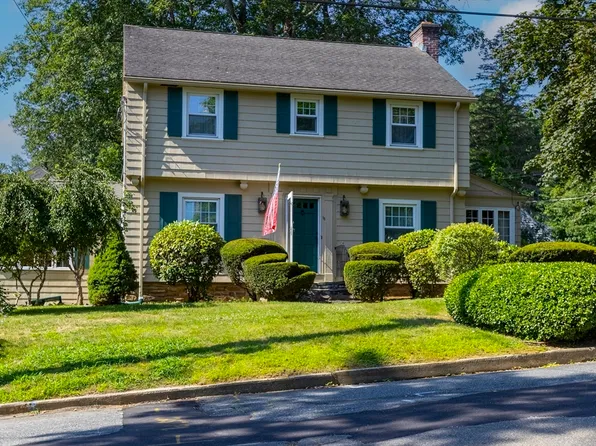 15 Woodland St, Southbridge, MA 01550