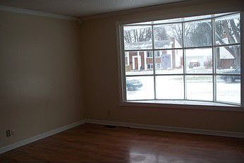 2nd image of 909 Newport Dr